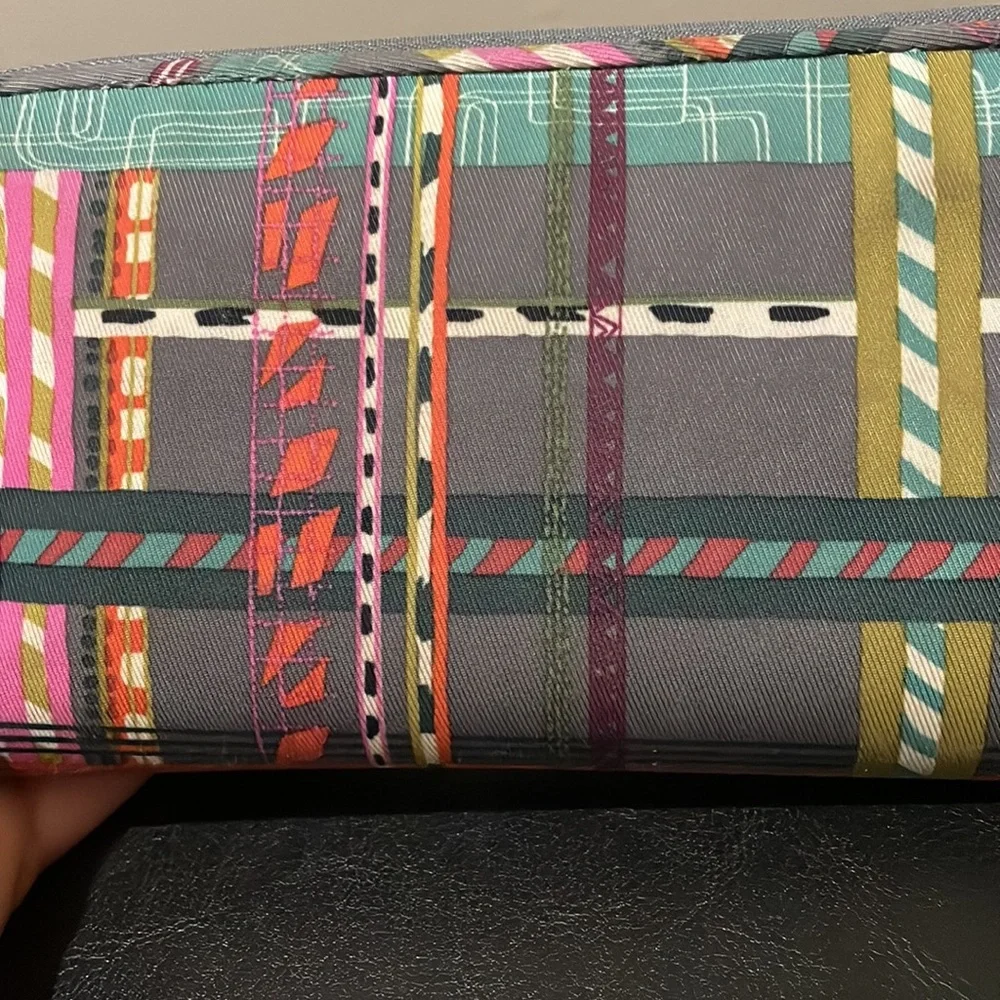 Vera Bradley‎ Midtown Wristlet